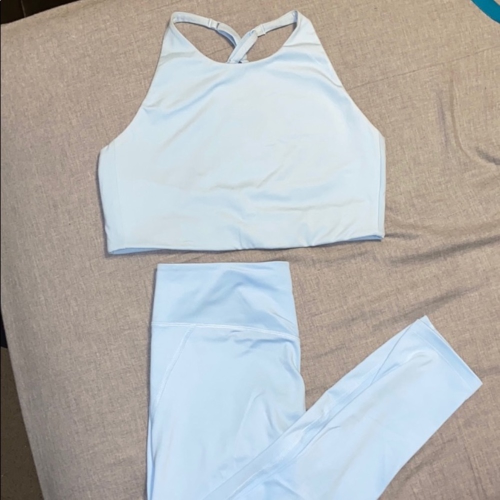 ✨GIRLFRIEND COLLECTIVE✨ light blue topanga bra/top